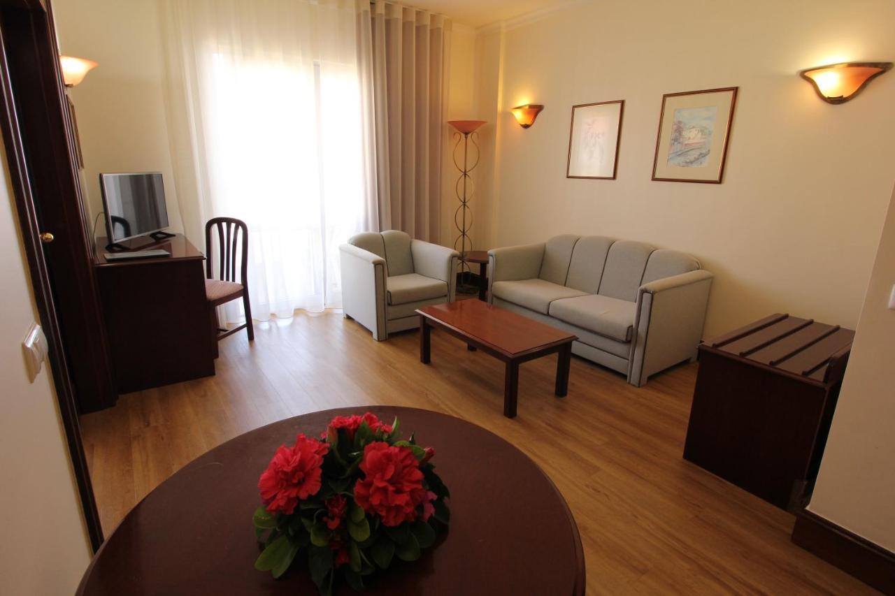 Suite with Balcony,721015264:JPEG